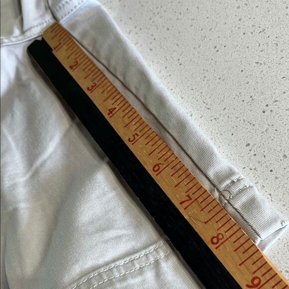 Adidas Tan Khaki Vintage Cargo Stretch Shorts with Textured Fabric Size 34/8.5 - Picture 7 of 8